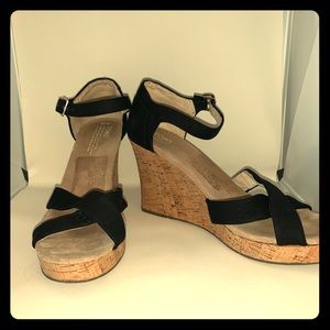 Toms wedge heels